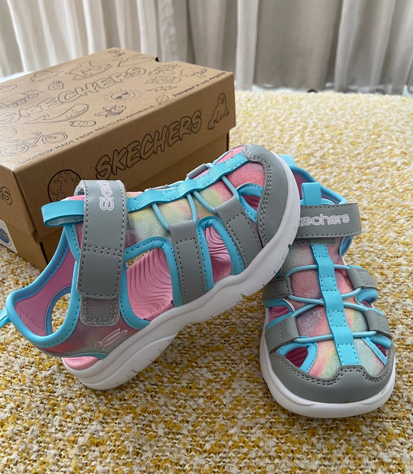 Sandalias Skechers numero 24