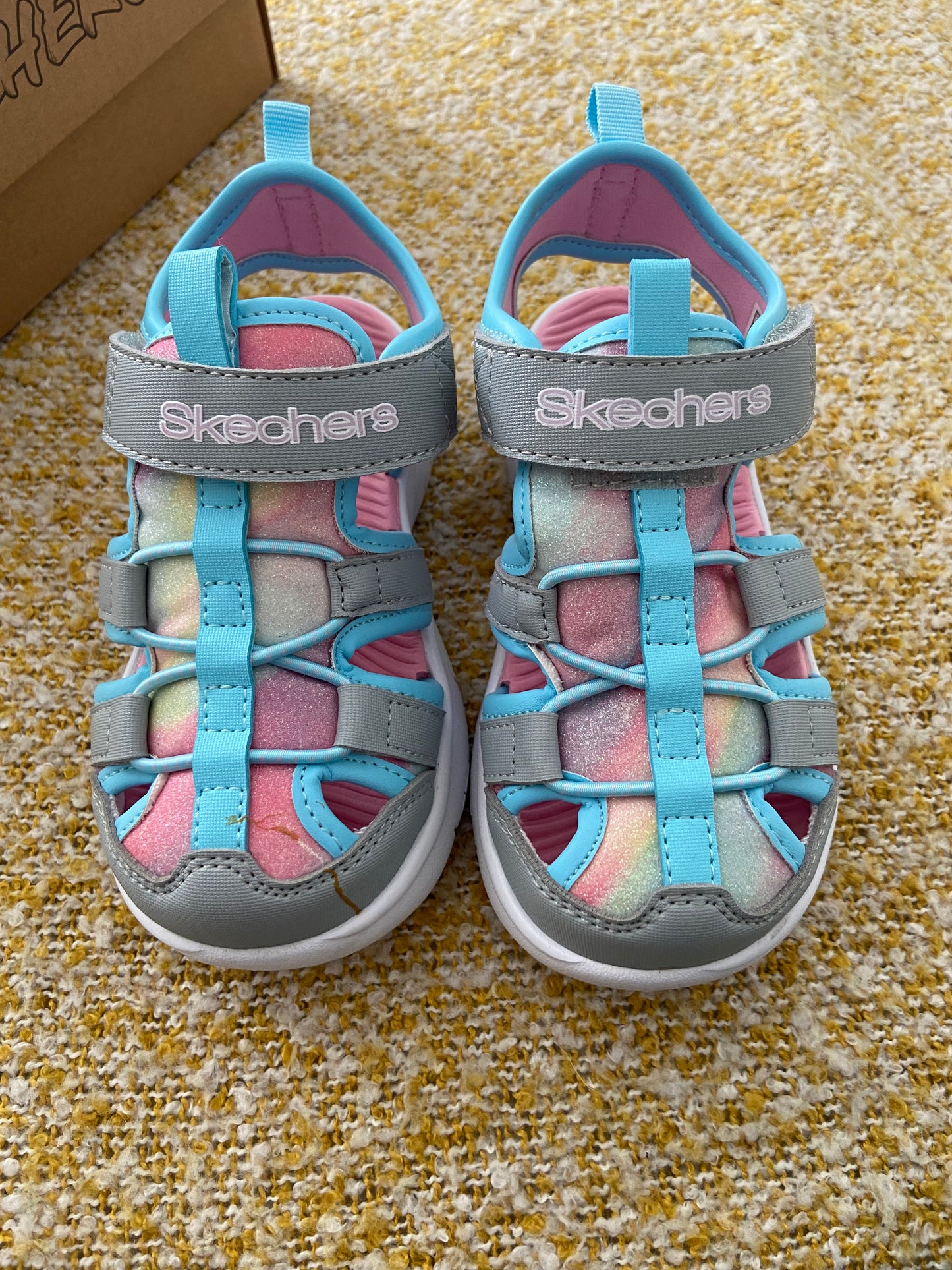 Sandalias Skechers numero 24